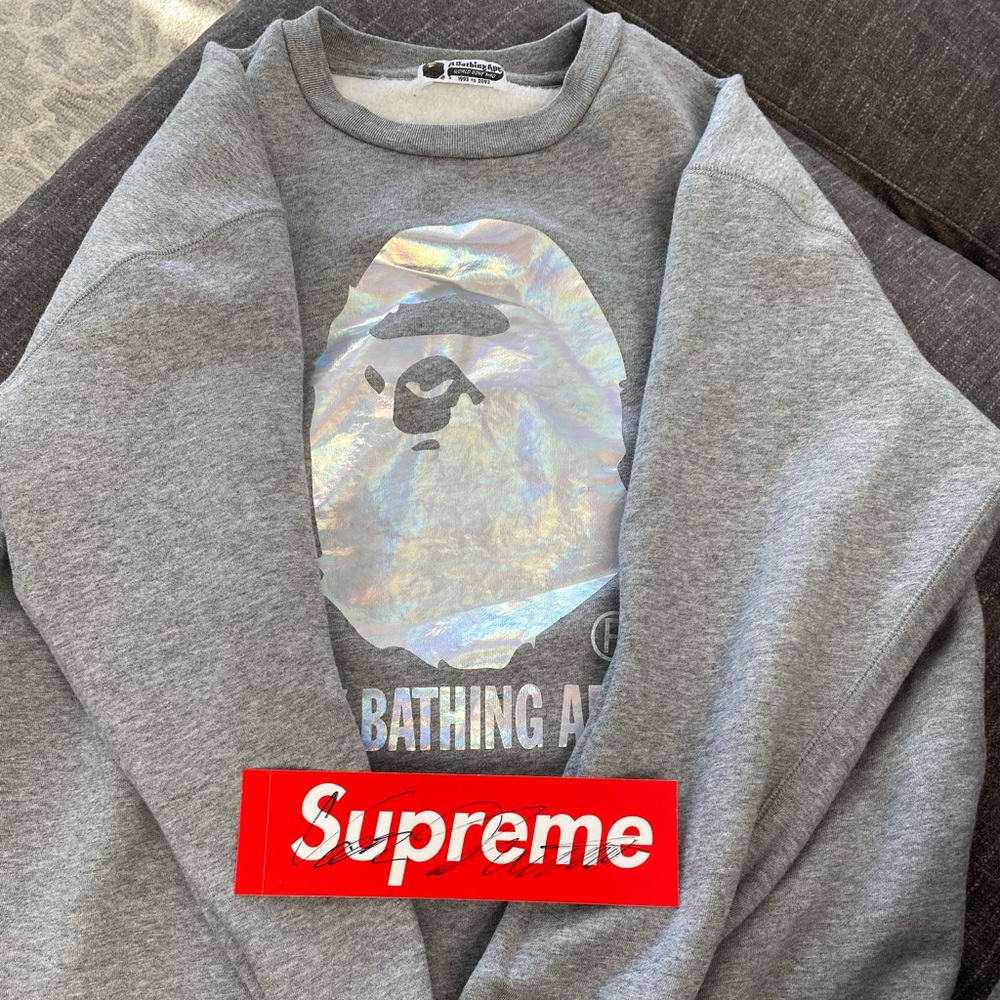 Women’s Babe foil crewneck